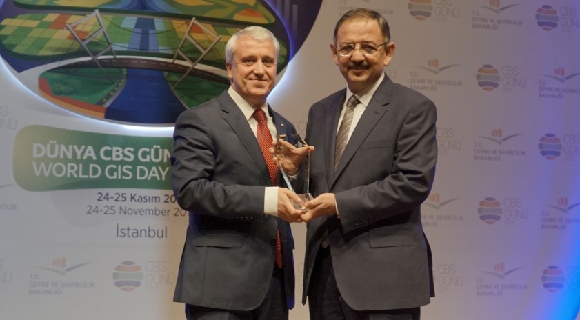 Anadolu Üniversitesi’ne Çevre ve Şehircilik Bakanlığı’ndan ödül