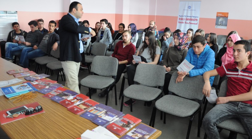 Anadolu Üniversitesi, İkinci Üniversite fırsatlarını liselerde anlatıyor 