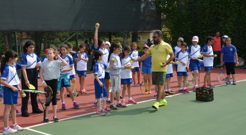 Anadolu Üniversitesi'nden ücretsiz "Yaz Spor Okulu"