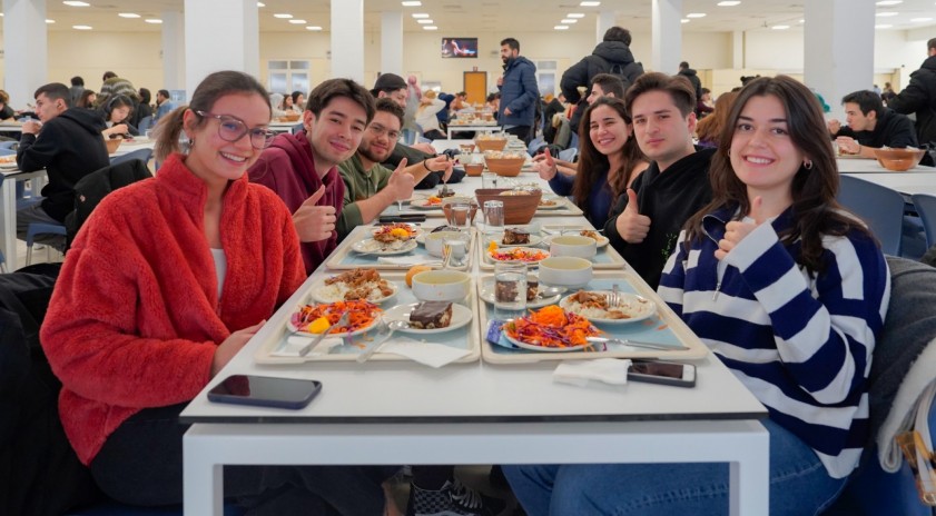 Anadolu Üniversitesinde yeni yılın ilk öğle yemeğini yine öğrenciler belirledi