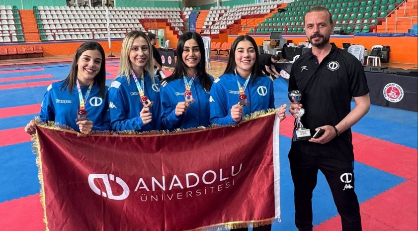 Anadolu Üniversitesi Sporcuları TÜSF müsabakalarından madalya ile döndü