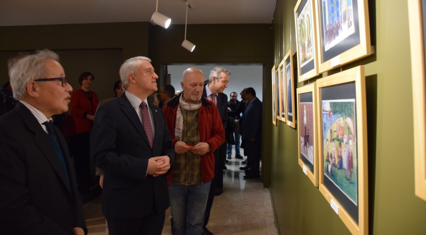 Edebiyat Fakültesi Sergi Salonu açıldı