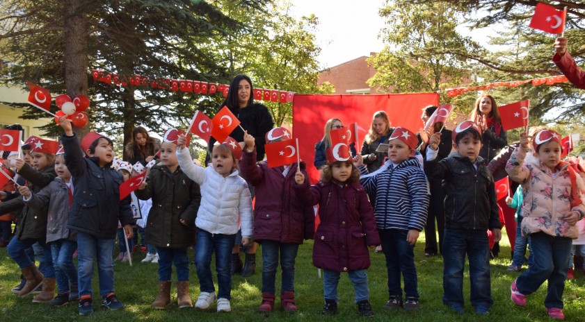 Kreş ve Gündüz Bakımevi'nde Cumhuriyet Coşkusu