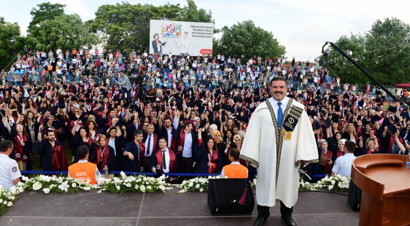 Rektörümüz Çomaklı’nın 2018-2019 Öğretim Yılı Mezuniyet Töreni mesajı