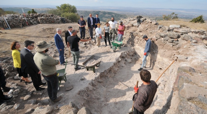 Rektör Çomaklı yeniden Karacahisar Kalesi’nde