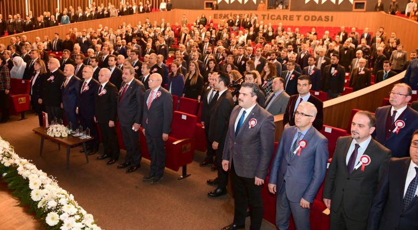 Rektör Çomaklı "ETO Geleceğe Değer Katan Liderler" ödül törenine katıldı