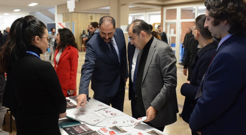 “Mustafa Akgül Özgür Yazılım Kış Kampı” Anadolu Üniversitesi ev sahipliğinde başladı