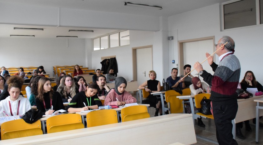 Öğretmen adayları çalıştayda buluştu