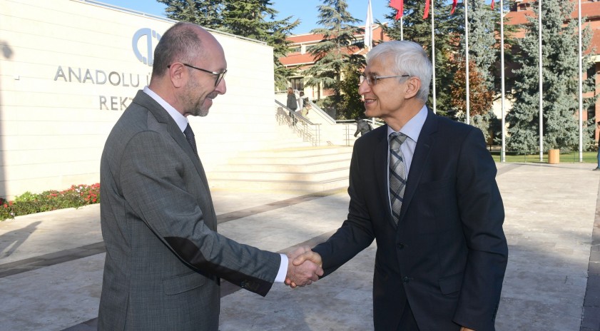 ESTÜ Rektörü Prof. Dr. Özcan’dan Üniversitemize ziyaret