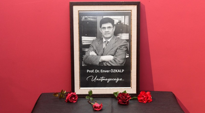 Prof. Dr. Enver Özkalp son yolculuğuna uğurlandı