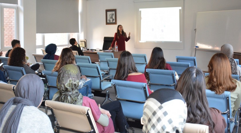 DİLKOM’da “Dil ve Konuşma Terapisi Kliniklerinde Özgül Öğrenme Bozuklukları: Bir Okuma Müdahalesi” semineri düzenlendi