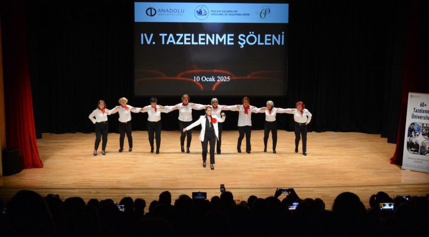 Tazelenme Üniversitesinden coşku dolu şölen