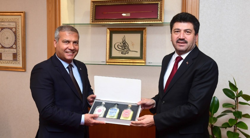 Rektör Adıgüzel, Rektör Sarıbıyık’ı makamında ağırladı
