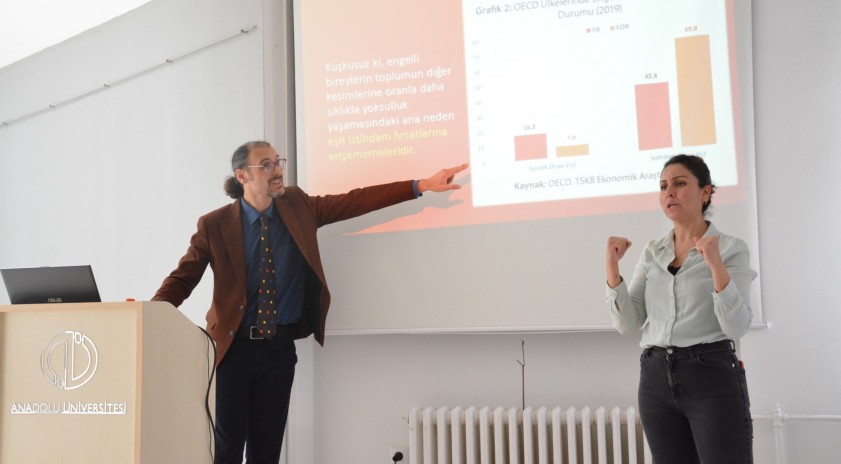 Engelliler Entegre Yüksekokulunda “Engelli Bireylerin İstihdamı” konulu seminer düzenlendi