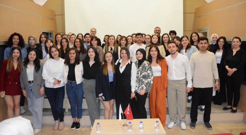 TÜBİTAK 2209-A Projeleri kapsamında kabul alan çalışmalar için ödül töreni düzenlendi