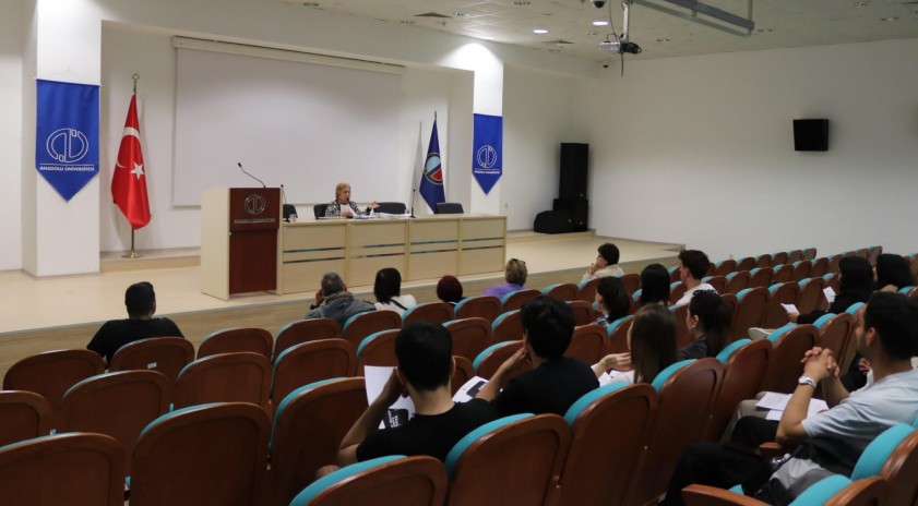 Prof. Dr. Onural, Goethe ve Kafka konferansları ile Eğitim Fakültesine konuk oldu