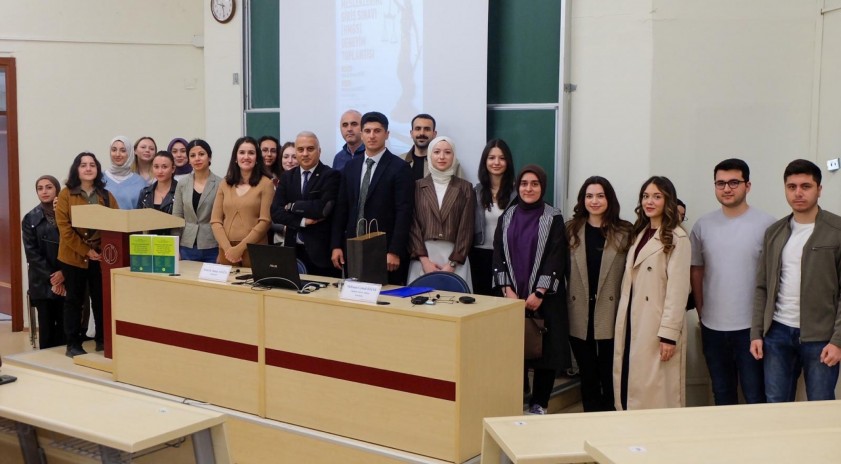 Hukuk Fakültesinden mezunlar söyleşisi