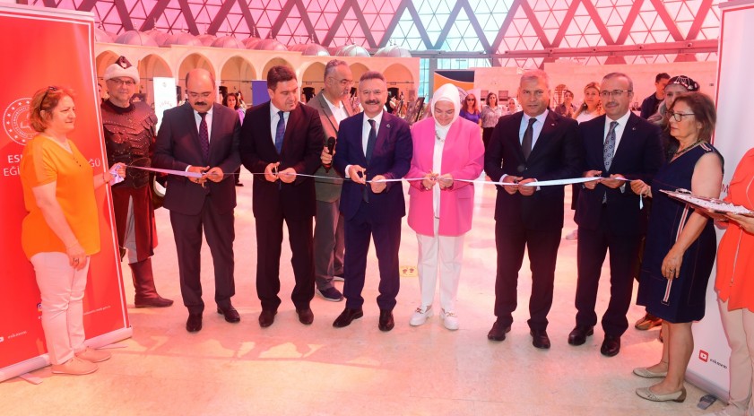 TÜDAM’da “Hayat Boyu Öğrenme Yıl Sonu Sergisi” açıldı