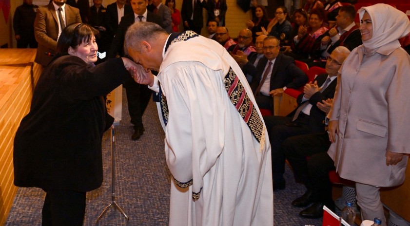 Anadolu Üniversitesinden “Vefa Töreni”