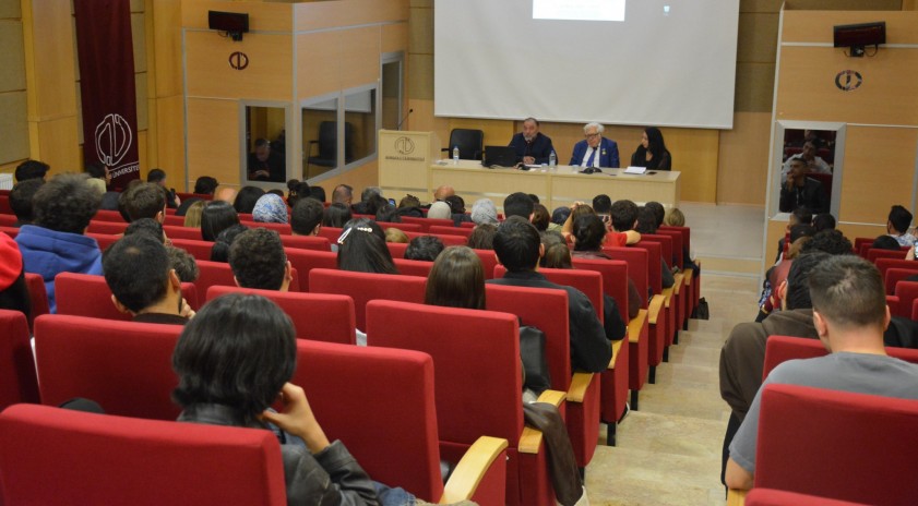 Edebiyat Fakültesi, Azerbaycan edebiyatının zirve ismi Anar Rızayev’i ağırladı