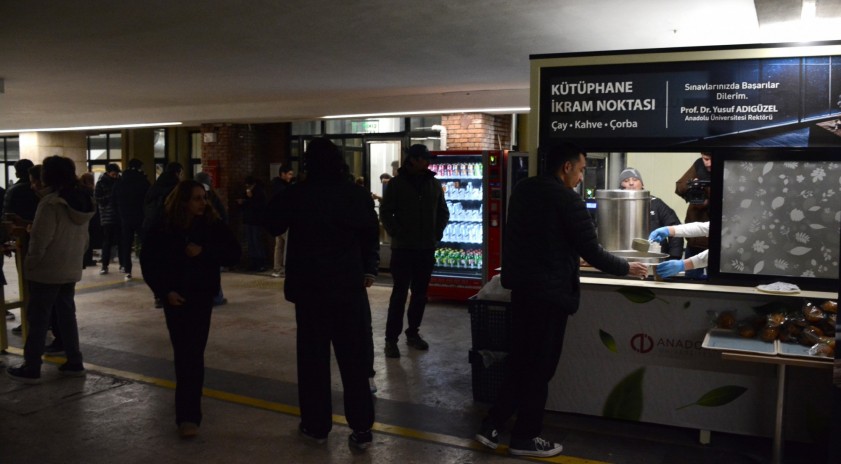 Sınav haftasında öğrencilere sıcak bir mola