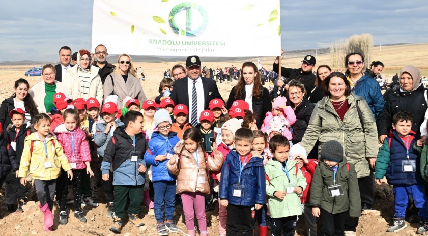 Anadolu Üniversitesinden Millî Ağaçlandırma Günü’ne destek