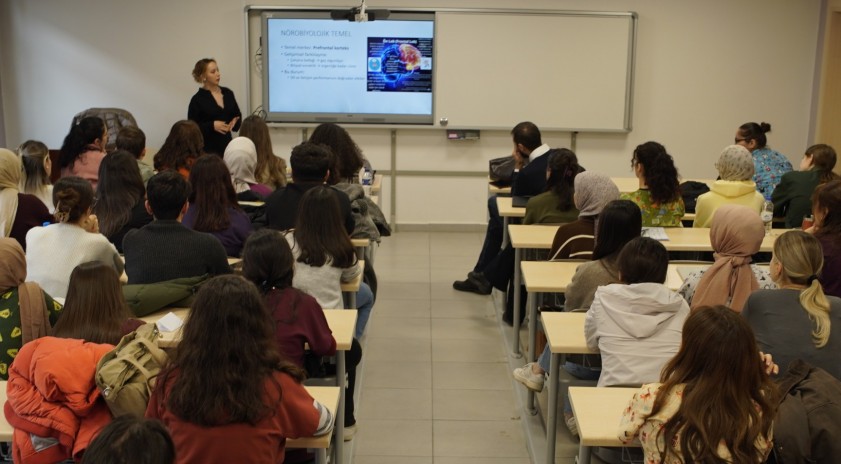 SBF'de dil ve konuşma terapisinde g&uuml;ncel konular ele alındı