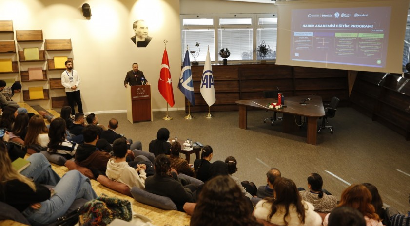 Anadolu Ajansı ile Anadolu &Uuml;niversitesi iş birliğinde &ldquo;Haber Akademisi Eğitimleri&rdquo; başladı