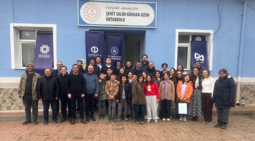 G&ouml;n&uuml;ll&uuml;y&uuml;z Biz Projesiyle k&ouml;y okullarında finansal okuryazarlık eğitimi verildi 