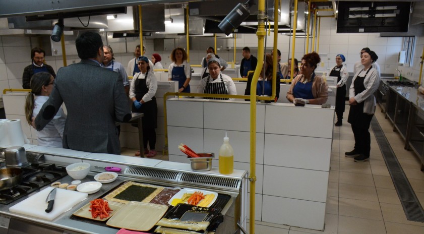 Turizm Fak&uuml;ltesi'nde Kimbap At&ouml;lyesi d&uuml;zenlendi