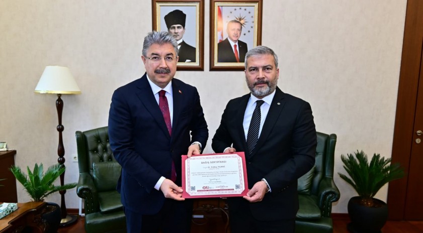 Rekt&ouml;r Adıg&uuml;zel&rsquo;den Eskişehir Valisi Yılmaz&rsquo;a hayırlı olsun ziyareti