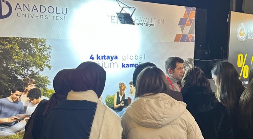 Anadolu &Uuml;niversitesi Ordu&rsquo;da ger&ccedil;ekleştirilen tanıtım g&uuml;nlerinde aday &ouml;ğrencilerle bir araya geldi