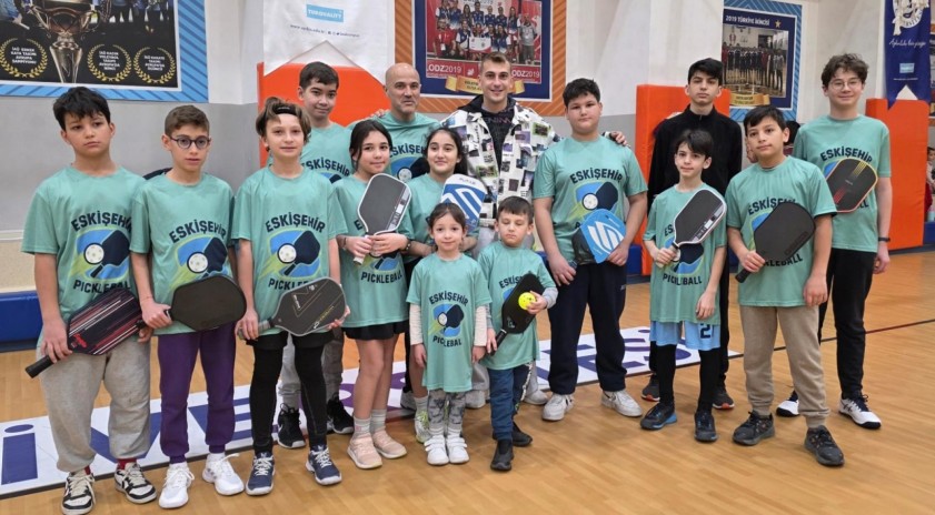 Anadolu &Uuml;niversitesi sporcularından pickleball şampiyonasında &ouml;nemli başarı