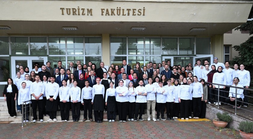 Anadolu &Uuml;niversitesi T&uuml;rk Mutfağı Haftası&rsquo;nda k&uuml;lt&uuml;rel mirası sofraya taşıdı 