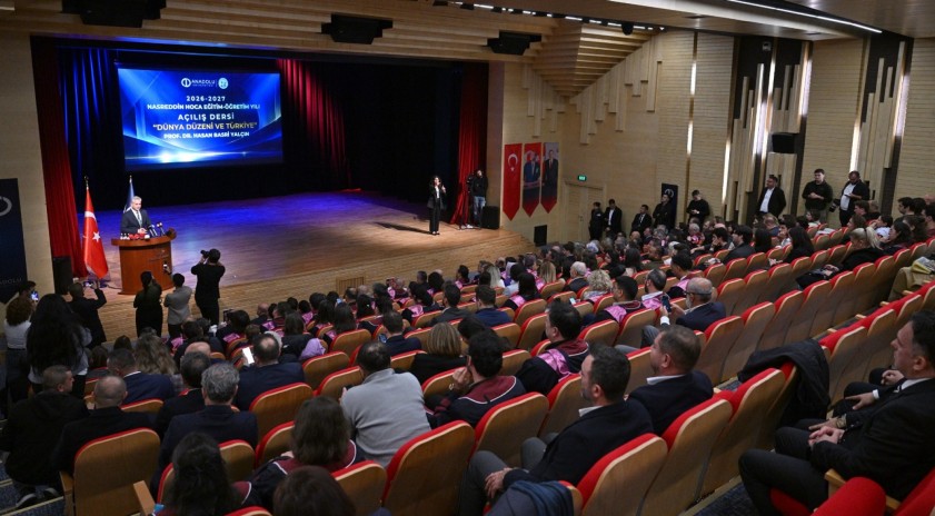 Anadolu &Uuml;niversitesinde 2026-2027 Nasreddin Hoca Eğitim-&Ouml;ğretim Yılı t&ouml;renle başladı